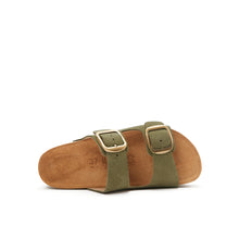 Carica l&#39;immagine nel visualizzatore di Gallery, Green platforms ZOE made with suede leather
