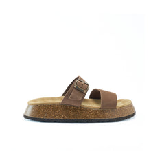 Carica l&#39;immagine nel visualizzatore di Gallery, Brown platforms MARA made with nubuck leather
