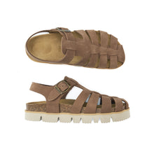 Charger l&#39;image dans la galerie, Brown sandals HELENA made with nubuck leather
