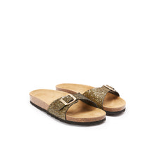 Carica l&#39;immagine nel visualizzatore di Gallery, Gold single-strap sandals AGATA made with eco-leather
