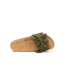 Carica l&#39;immagine nel visualizzatore di Gallery, Green sandals SOFIA made with leather
