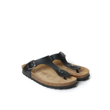 Carica l&#39;immagine nel visualizzatore di Gallery, Black thong sandals BLANCA made with eco-leather
