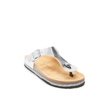 Load image into Gallery viewer, Silver thong sandals BLANCA made with eco-leather

