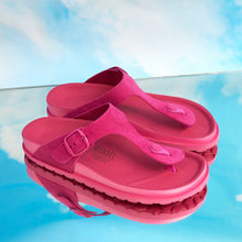 Carica l&#39;immagine nel visualizzatore di Gallery, Fuchsia platforms GALA made with suede leather
