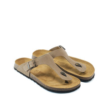 Carica l&#39;immagine nel visualizzatore di Gallery, Taupe thong DAVID made with suede leather
