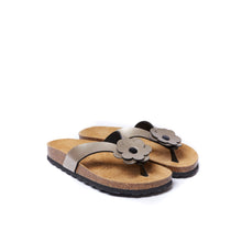 Load image into Gallery viewer, Bronze thong sandals LENE made with eco-leather
