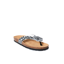 Load image into Gallery viewer, Black thong sandals LENE made with eco-leather
