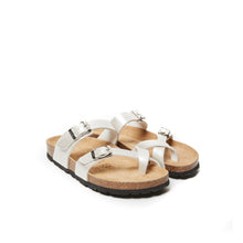 Carica l&#39;immagine nel visualizzatore di Gallery, White thong sandals DARIA made with eco-leather
