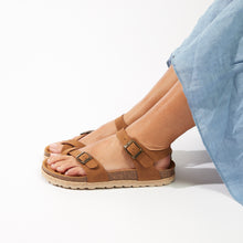 Load image into Gallery viewer, Brown thong sandals ELISA made with eco-leather
