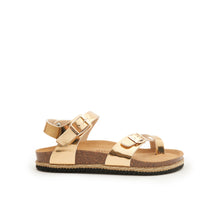 Load image into Gallery viewer, Gold thong sandals ELISA made with eco-leather
