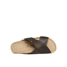Carica l&#39;immagine nel visualizzatore di Gallery, Dark Brown crossover strap sandals RAMON made with leather
