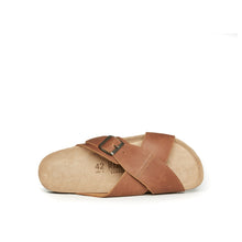 Carica l&#39;immagine nel visualizzatore di Gallery, Brown crossover strap sandals RAMON made with leather
