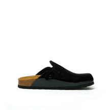 Load image into Gallery viewer, Black sabot clogs NOE made with eco-leather
