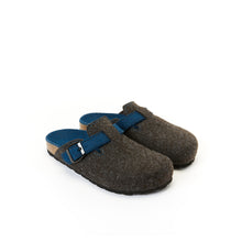 Carica l&#39;immagine nel visualizzatore di Gallery, Dark Brown sabot clogs NOE made with felt
