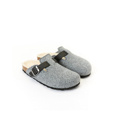 Carica l&#39;immagine nel visualizzatore di Gallery, Grey sabot clogs NOE made with felt
