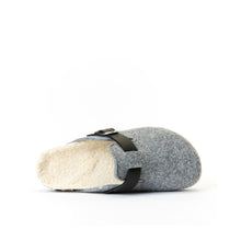 Carica l&#39;immagine nel visualizzatore di Gallery, Grey sabot clogs NOE made with felt
