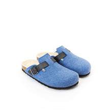 Load image into Gallery viewer, Navy sabot clogs NOE made with felt
