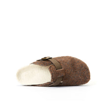 Load image into Gallery viewer, Brown sabot clogs NOE made with textile and felt
