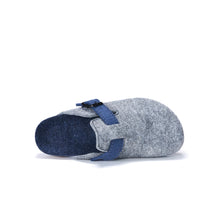 Load image into Gallery viewer, Grey sabot clogs NOE made with felt
