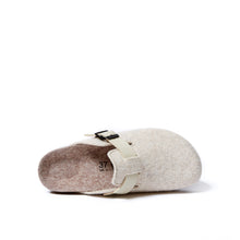 Load image into Gallery viewer, Creamy sabot clogs NOE made with felt
