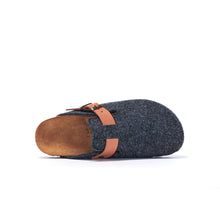 Carica l&#39;immagine nel visualizzatore di Gallery, Grey sabot clogs NOE made with felt
