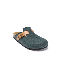 Load image into Gallery viewer, Green sabot clogs NOE made with felt
