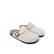 Load image into Gallery viewer, Creamy sabot clogs NOE made with felt
