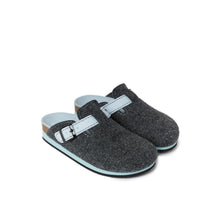 Load image into Gallery viewer, Grey sabot clogs NOE made with felt
