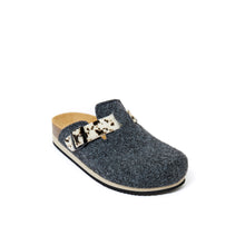 Load image into Gallery viewer, Grey sabot clogs NOE made with felt
