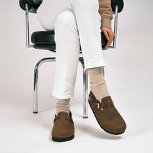 Carica l&#39;immagine nel visualizzatore di Gallery, Dark Brown sabot clogs OSCAR made with nubuck leather
