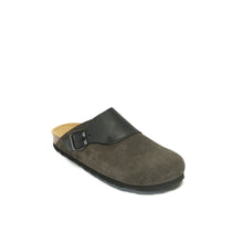 Charger l&#39;image dans la galerie, Grey sabot clogs DIA made with leather suede and oiled
