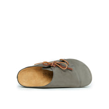 Carica l&#39;immagine nel visualizzatore di Gallery, Grey sabot clogs ESTER made with nubuck leather
